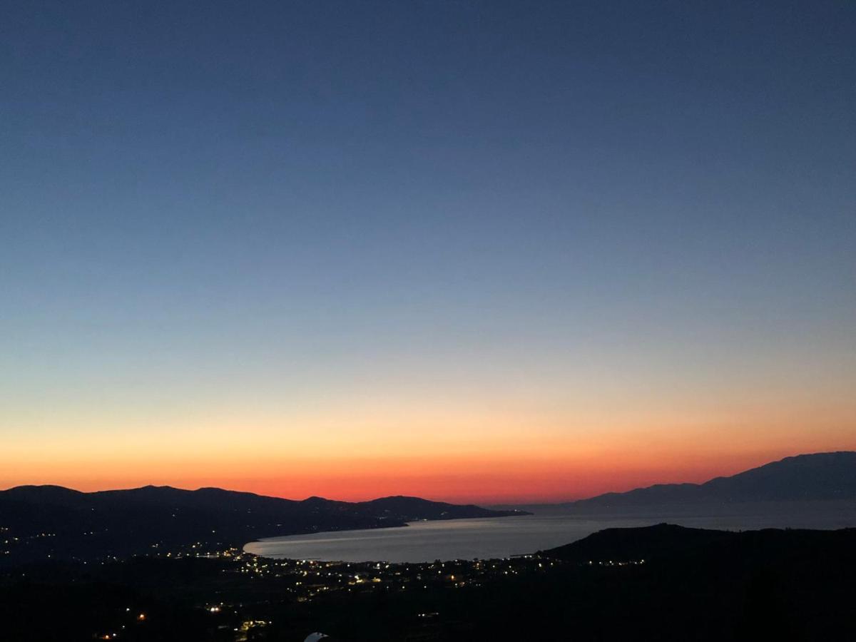Villa Thea - Τhe View 1St Floor Áno Yerakaríon 外观 照片