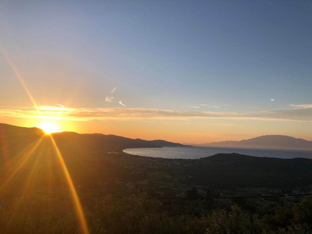Villa Thea - Τhe View 1St Floor Áno Yerakaríon 外观 照片
